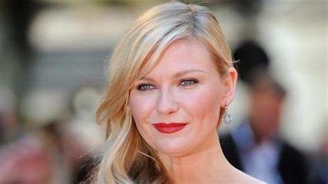 kirsten dunst boobs|Kirsten Dunst says she felt overwhelmed filming her first ...